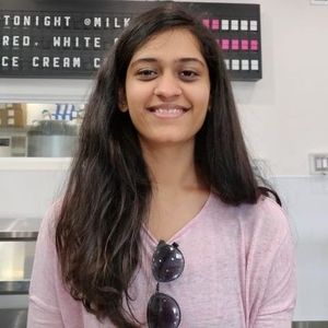 Meet your Posher, Aesha